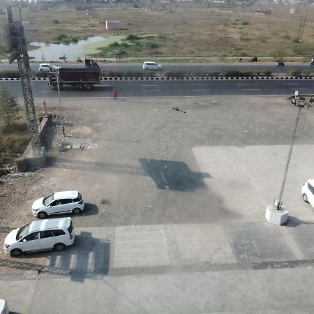 Hotel Golden City Vadodara Exterior photo